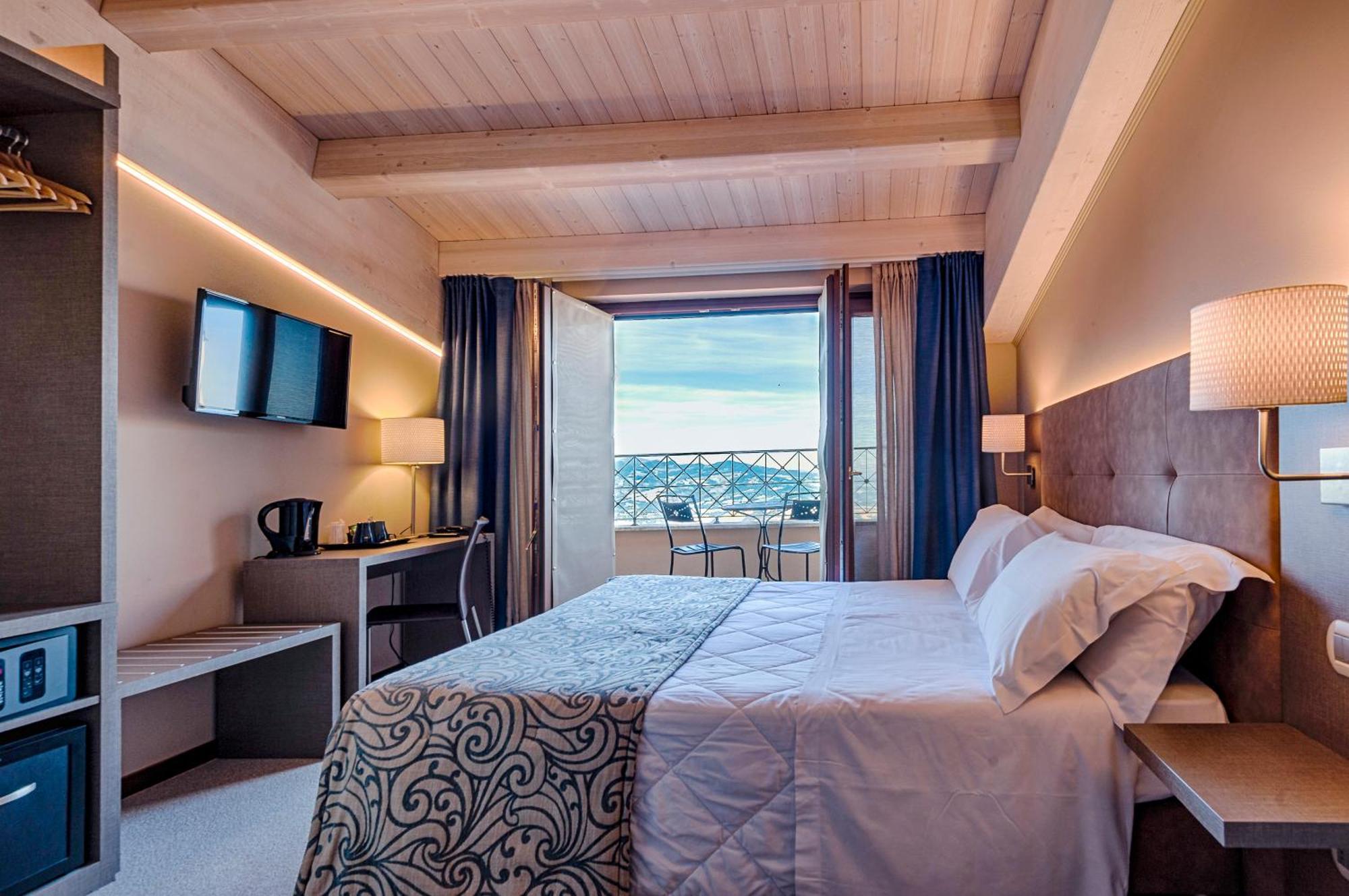 La Grotta 3* San Marino