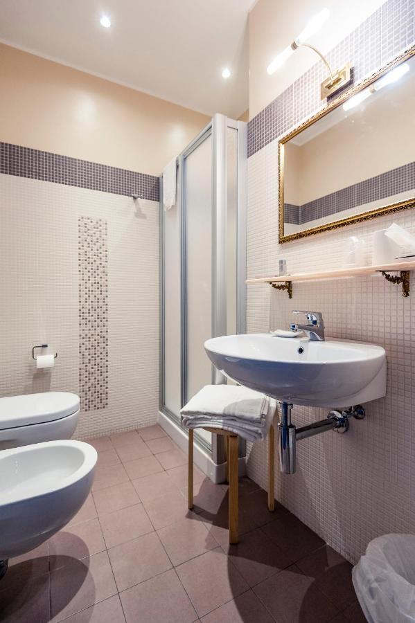 La Grotta Hotel 3*
