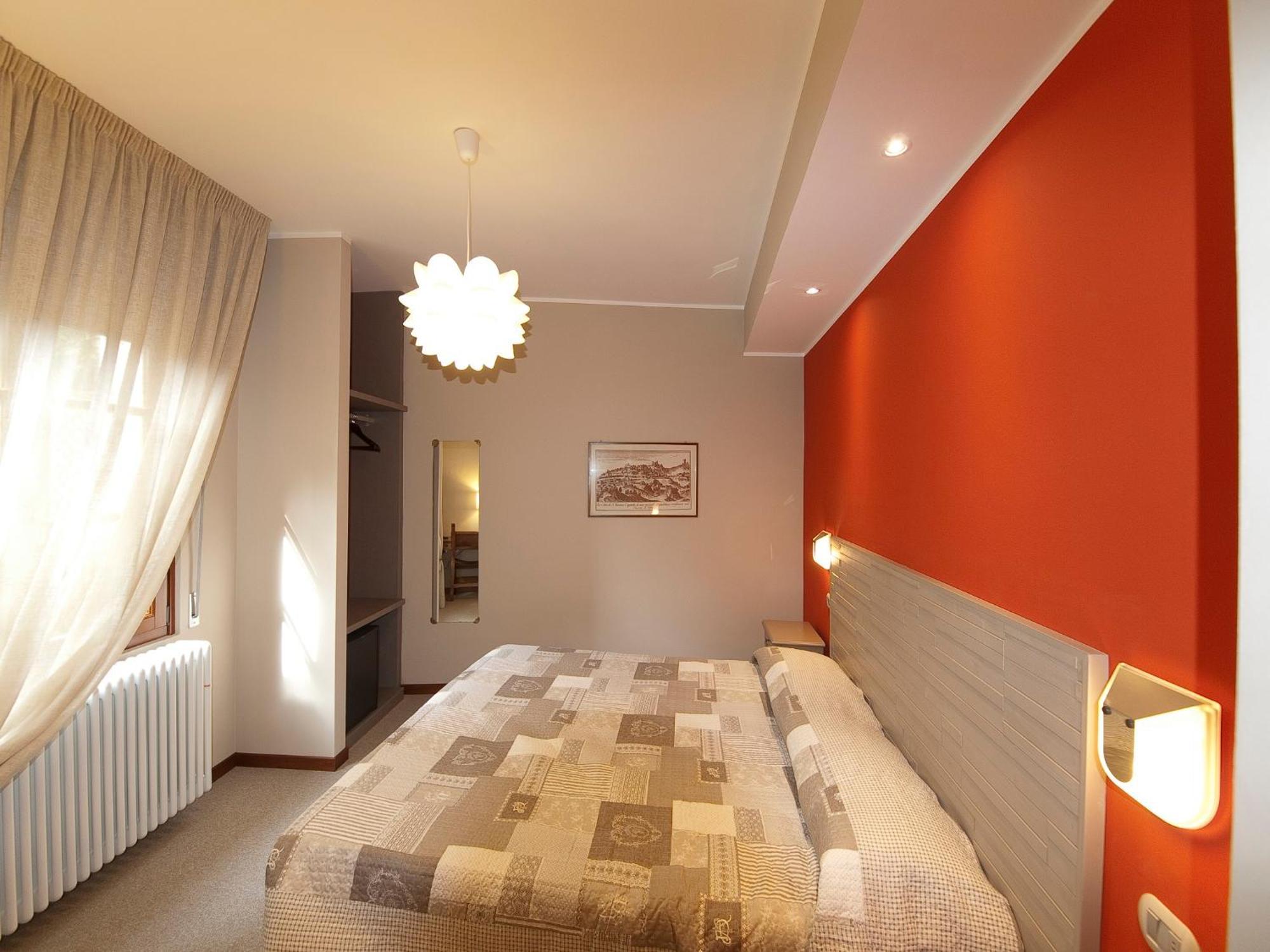 La Grotta 3*