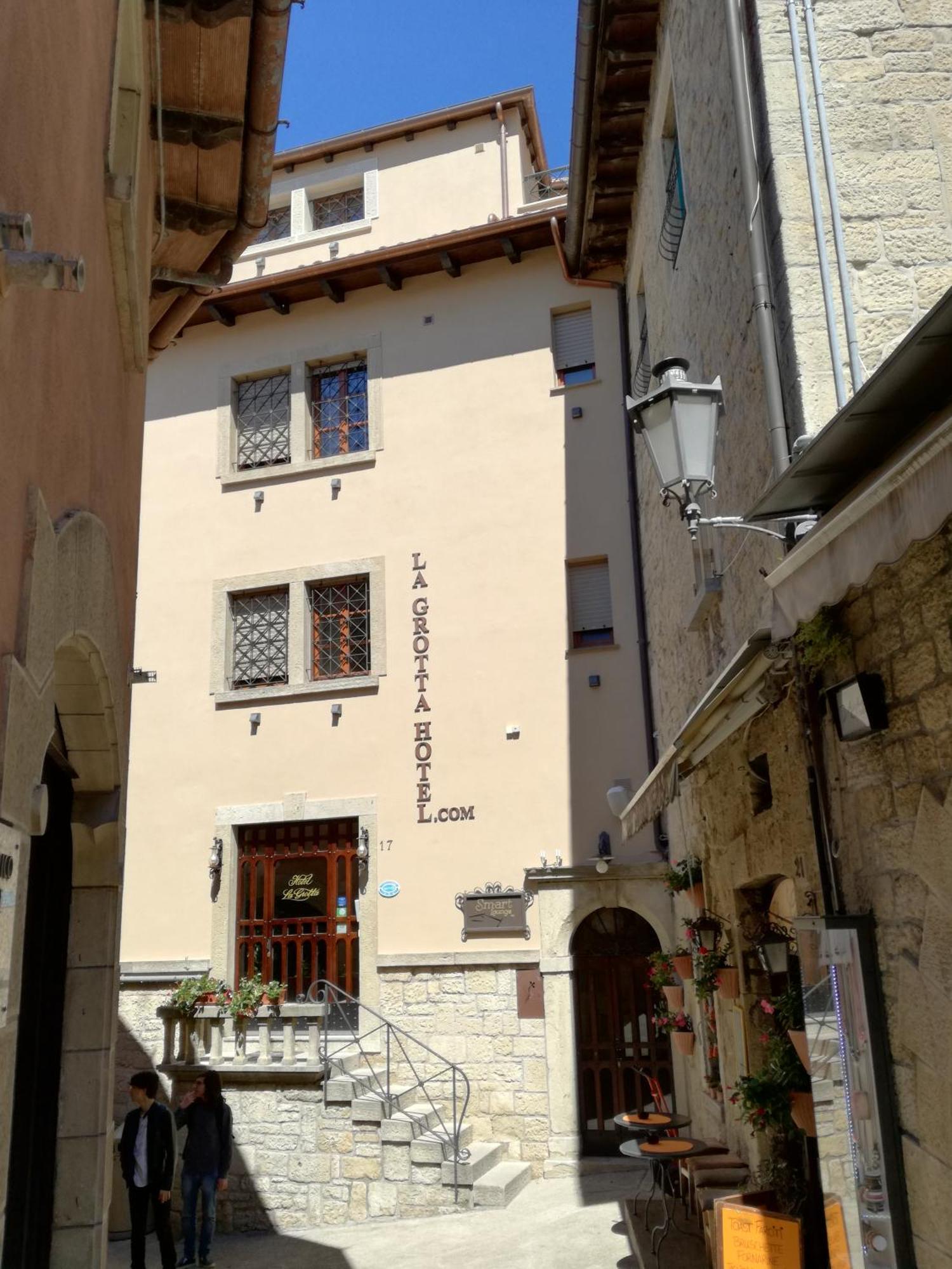 La Grotta 3* San Marino