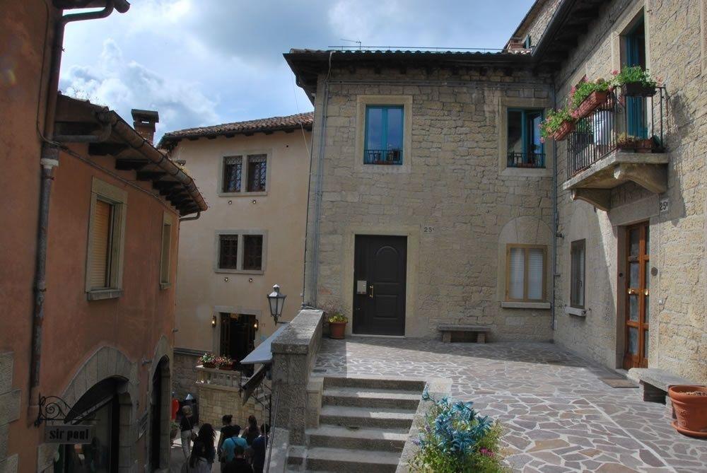 La Grotta